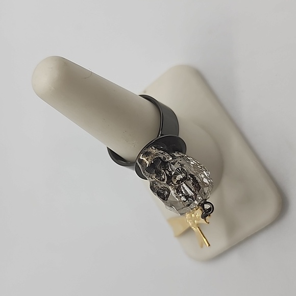 GASOLINE GLAMOUR BADLANDS SWAROVSKI CRYSTAL SKULL CROSS CHARM RING - Picture 5 of 6